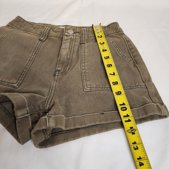 Pacsun Mom Short Olive Green Size 25. Cottage - Picture 6 of 6